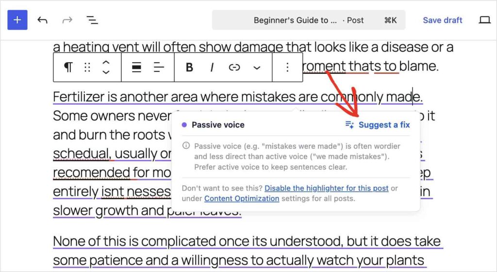 Google Docs-Bearbeitungsbildschirm mit einem hervorgehobenen Absatz, der die Passivform diskutiert, und einer schwebenden Tippkarte „Korrektur vorschlagen“ über dem Text.